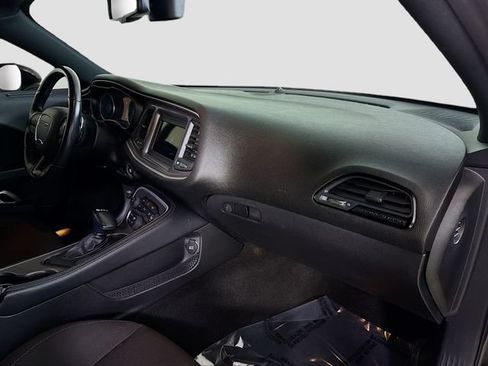 Used 2022 Dodge Challenger GT RWD image 27