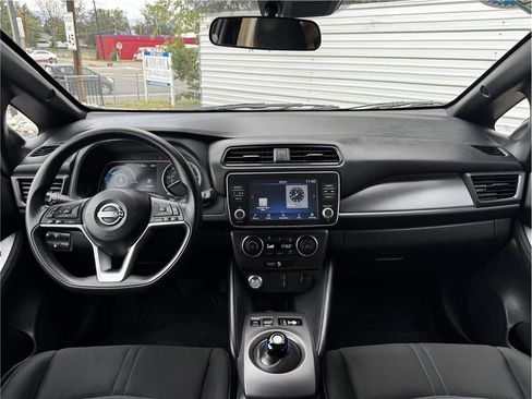 Used 2025 Nissan Leaf S FWD image 19