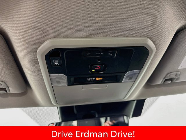 Used 2024 Toyota Tundra Limited w/ Power Package AWD/4WD image 18