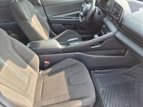 Certified 2025 Hyundai Elantra Sport FWD image 23