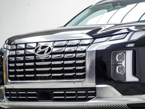 Used 2025 Hyundai Palisade Calligraphy AWD/4WD image 2