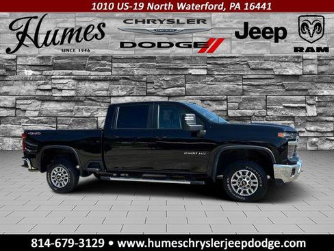 Used 2024 Chevrolet Silverado 2500 LT image 2