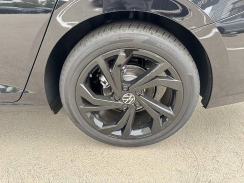 New 2026 Volkswagen Jetta SE FWD image 6