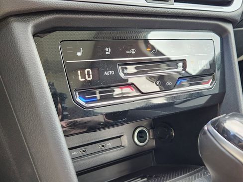 New 2026 Volkswagen Taos SEL image 10