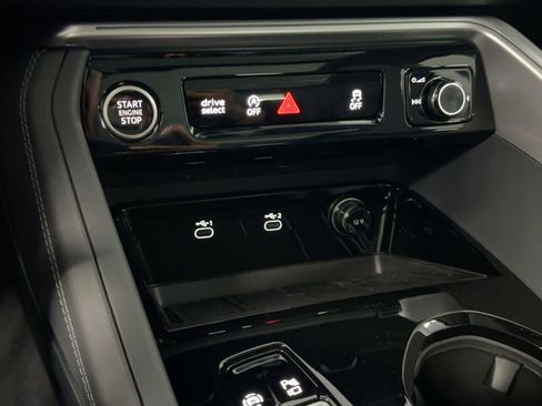 New 2025 Audi Q5 Premium Plus image 19