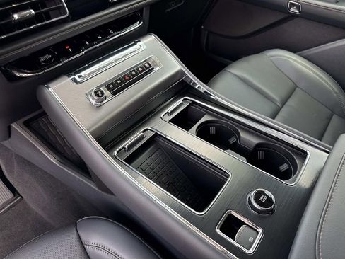 New 2026 Lincoln Aviator AWD w/ Jet Appearance Package image 26