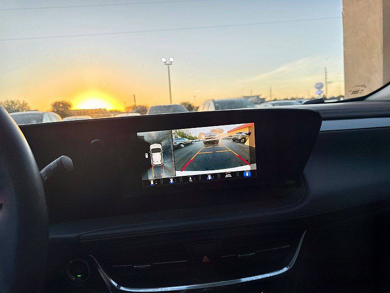 Used 2024 Buick Encore GX Avenir w/ Avenir Technology Package AWD/4WD image 14