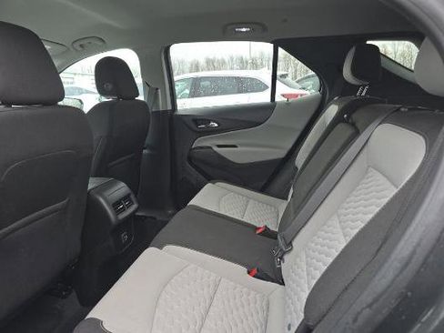 Used 2021 Chevrolet Equinox LS image 11