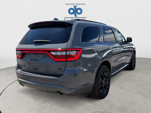 Used 2022 Dodge Durango R/T w/ Blacktop Package AWD/4WD image 6
