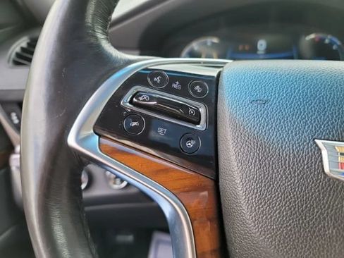 Used 2018 Cadillac Escalade Luxury AWD/4WD image 23