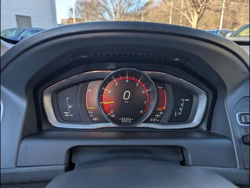 Used 2017 Volvo XC60 T6 Dynamic w/ Preferred Option Package image 14