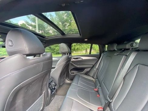 Used 2023 BMW X4 xDrive30i w/ M Sport Package AWD/4WD image 9