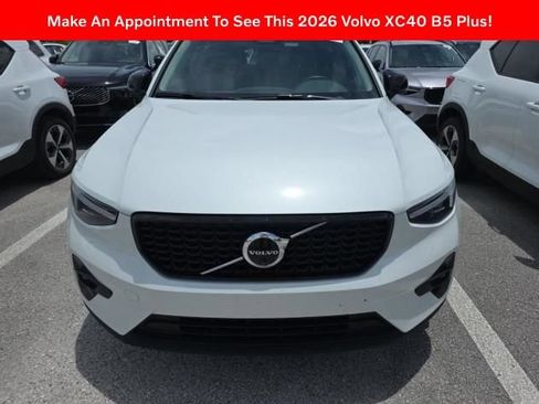 Used 2026 Volvo XC40 B5 Plus AWD/4WD image 2