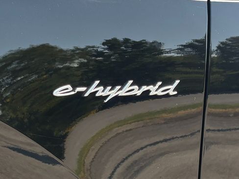 Used 2025 Porsche Cayenne S AWD/4WD image 60