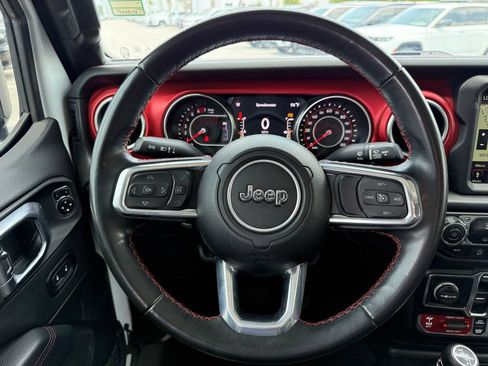 Used 2022 Jeep Wrangler Unlimited Rubicon AWD/4WD image 14