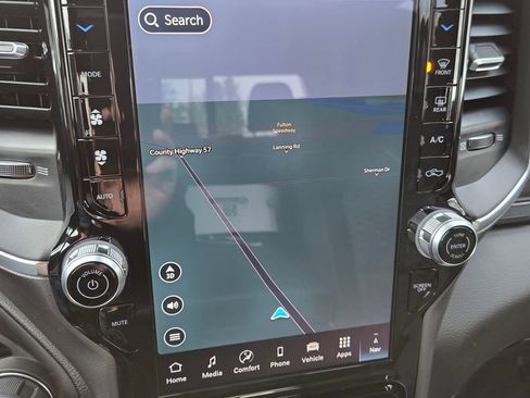 New 2026 RAM 1500 4x4 Crew Cab image 15