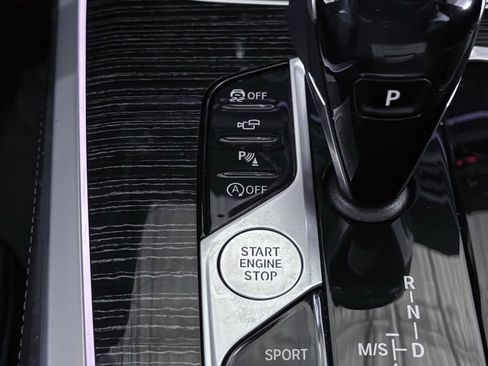 Used 2022 BMW X7 M50i image 50