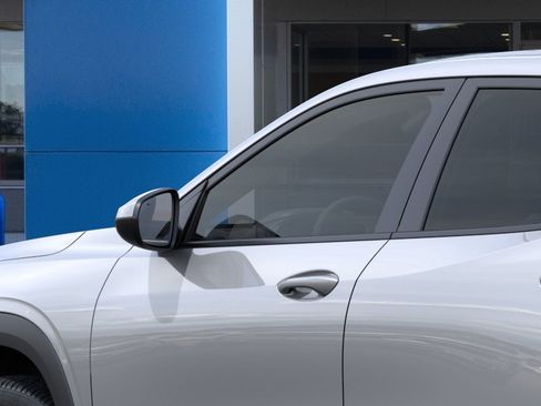 New 2026 Chevrolet Trax LS w/ LS Convenience Package FWD image 36