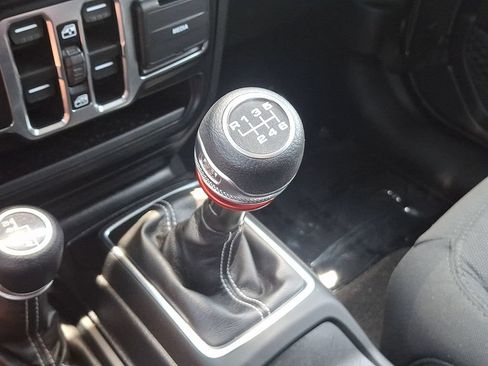 Used 2021 Jeep Gladiator Overland w/ Dual Top Group AWD/4WD image 15