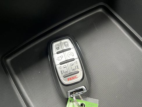 New 2026 Chrysler Pacifica Select image 34