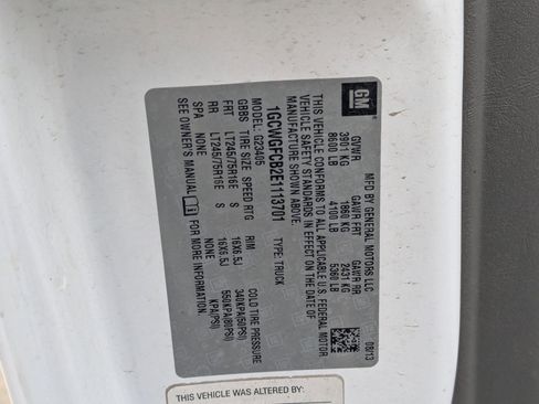 Used 2014 Chevrolet Express 2500 w/ Cold Climate Package image 22