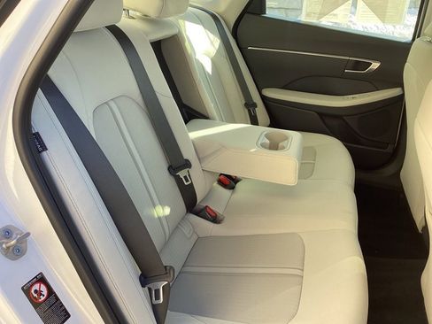 Certified 2023 Hyundai Sonata SEL w/ Preferred Accessory Package image 13