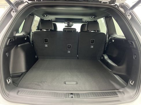 New 2025 Jeep Grand Cherokee Altitude image 26