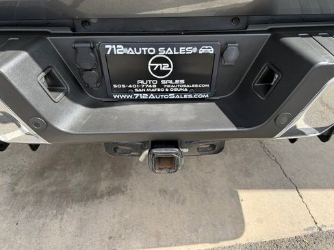 Used 2017 Ford F250 Lariat w/ Lariat Ultimate Package AWD/4WD image 28
