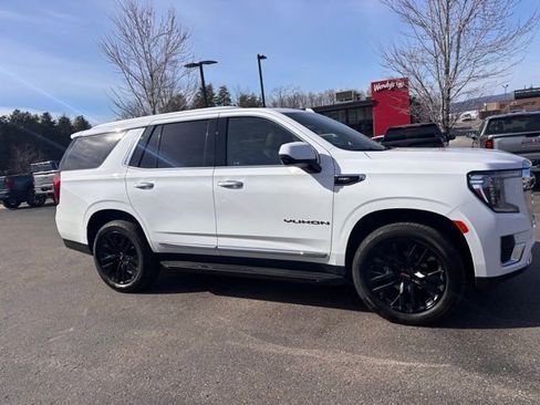 Used 2022 GMC Yukon SLT w/ SLT Luxury Package AWD/4WD image 5