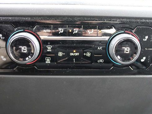 Used 2023 Chevrolet Silverado 1500 LT AWD/4WD image 13