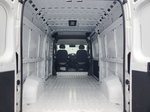 Used 2026 RAM ProMaster 2500 w/ Convenience Group FWD image 27
