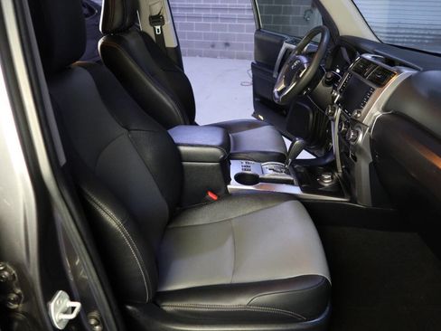 Used 2020 Toyota 4Runner SR5 Premium image 13