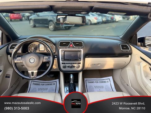 Used 2013 Volkswagen Eos Executive FWD image 10