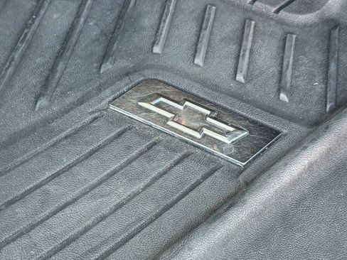 Used 2020 Chevrolet Suburban LT AWD/4WD image 13