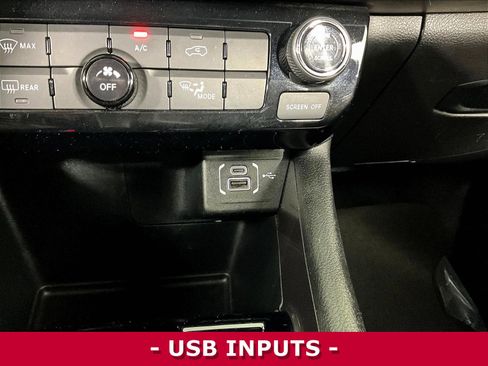 Used 2024 Jeep Compass Latitude AWD/4WD image 16