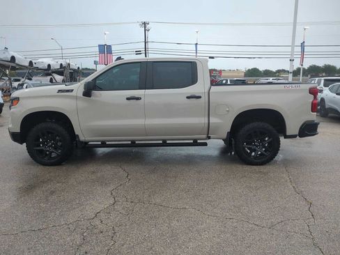 Used 2026 Chevrolet Silverado 1500 Custom Trail Boss w/ LPO, Dark Essentials Package AWD/4WD image 5