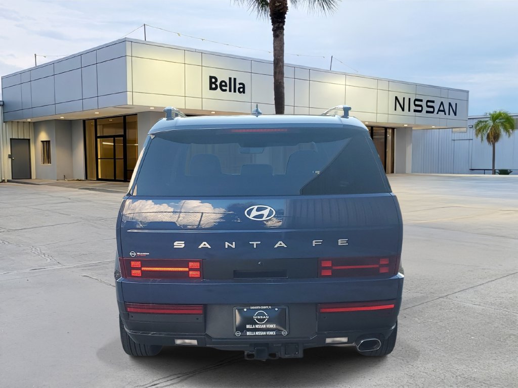 Used 2025 Hyundai Santa Fe SEL FWD image 5