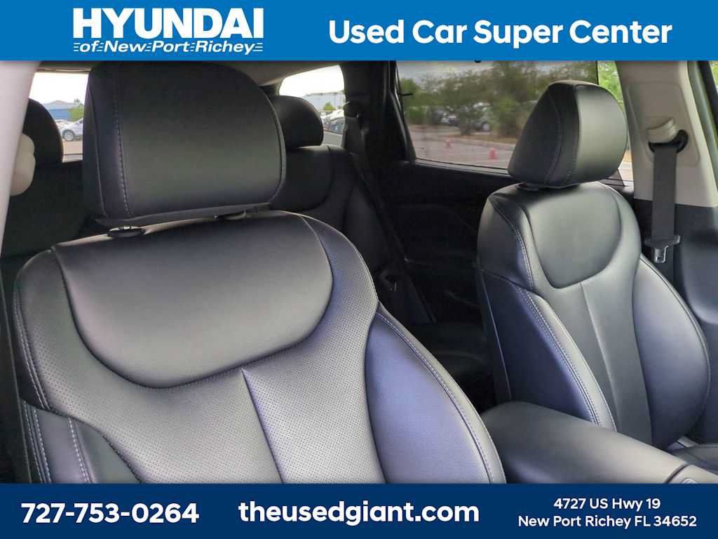 Certified 2023 Hyundai Santa Fe SEL w/ Premium Package FWD image 6
