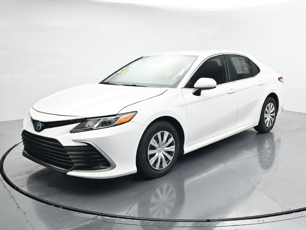 Used 2022 Toyota Camry LE FWD image 4