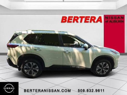 Used 2023 Nissan Rogue SV w/ SV Premium B Package AWD/4WD image 2