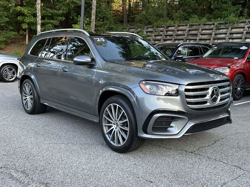 Certified 2025 Mercedes-Benz GLS 450 4MATIC image 4