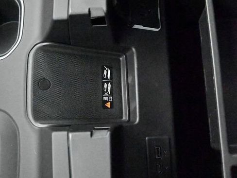 New 2026 GMC Sierra 3500 Denali w/ Denali Reserve Package image 16