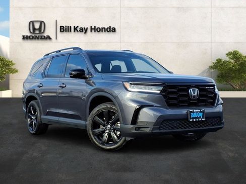 Used 2025 Honda Pilot Black Edition image 5