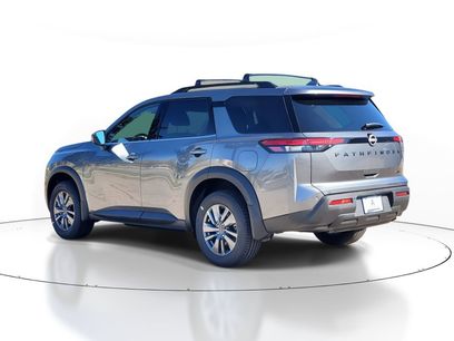 New 2025 Nissan Pathfinder SV