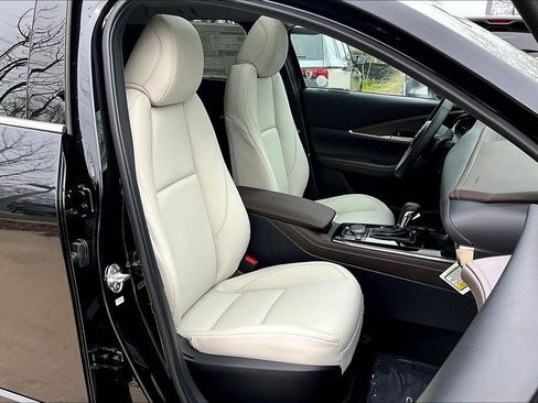 Used 2025 MAZDA CX-30 2.5 Turbo w/ Premium Plus Pkg image 6