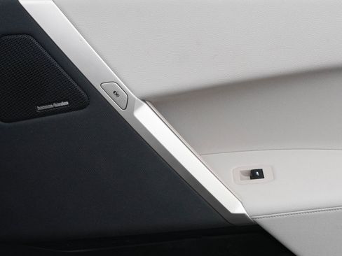 Used 2024 BMW iX xDrive50 w/ Premium Package image 28