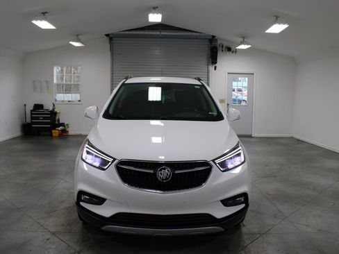 Used 2019 Buick Encore Essence image 3