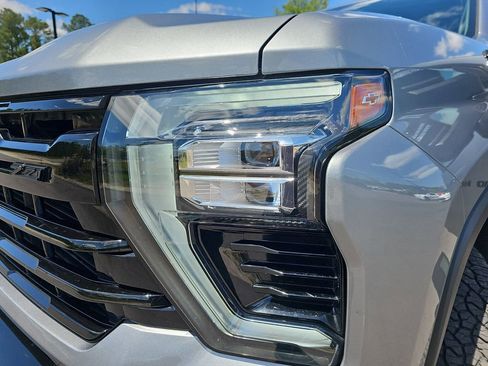 Used 2025 Chevrolet Silverado 2500 LT w/ Trail Boss Package AWD/4WD image 35