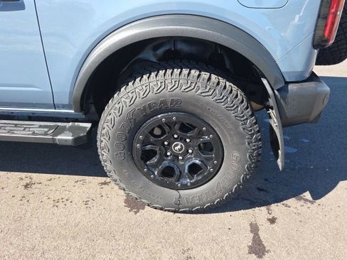 Used 2023 Ford Bronco Wildtrak image 15