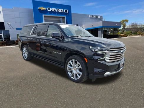 Used 2024 Chevrolet Suburban High Country AWD/4WD image 39